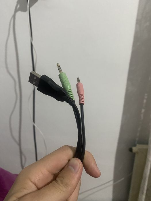 Наушник сатамын компиютерный проводной жағдайы жақсы