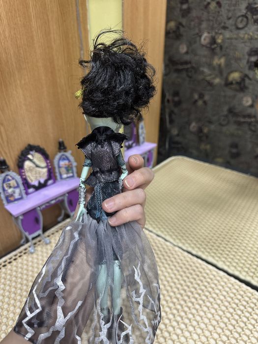 Продам куплу монстр  хай!