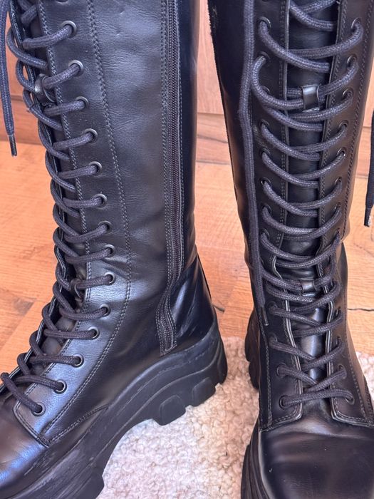 Зимни дамски ботуши Бершка