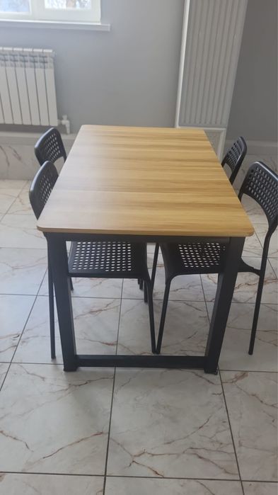 Продам столы со стульями в комплекте