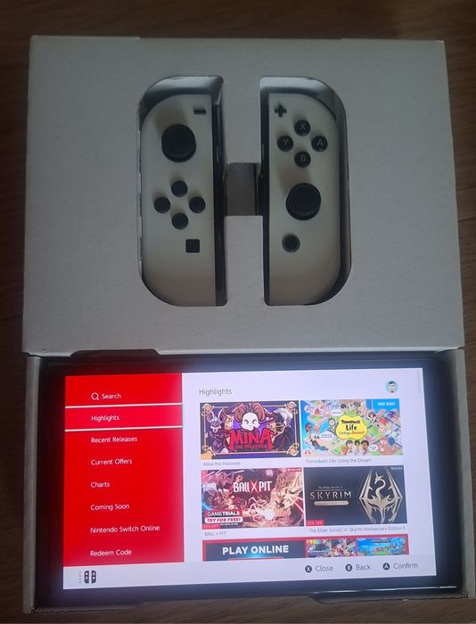 Nintendo Switch OLED white