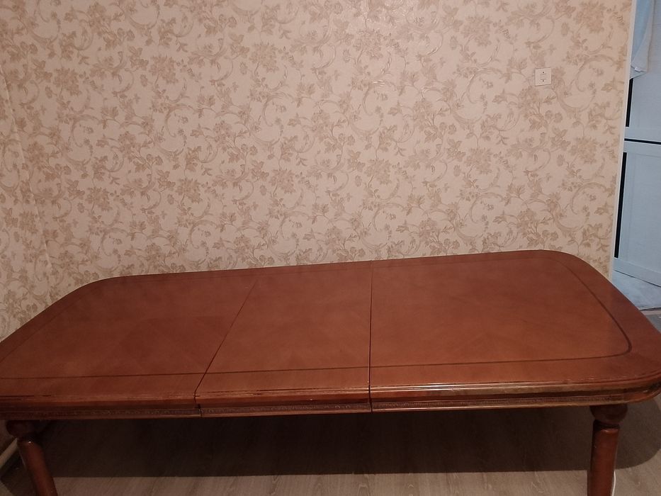 Деревянный кухонный стол. Раскладной стол