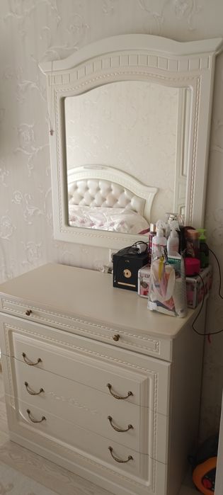 Спальный гарнитур