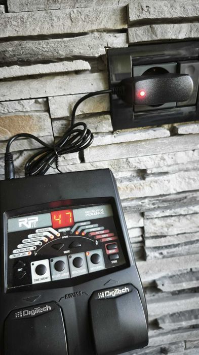 DigiTech RP70 – procesor multi-efect pentru chitară, cu cutie și alimentator – Made in USA - Garantie 1 AN!