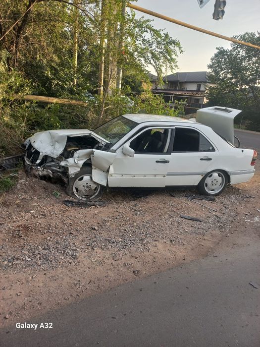 Mercedes benz C180