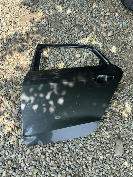 Ușă stânga spate audi a4.b9.