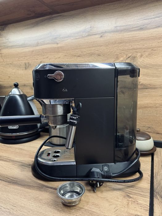 Кофеварка delonghi 685