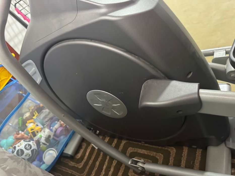 Беговой тренажор эллипс