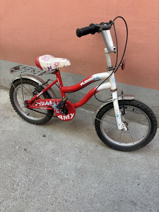 Bicicleta fetita 4/7 ani