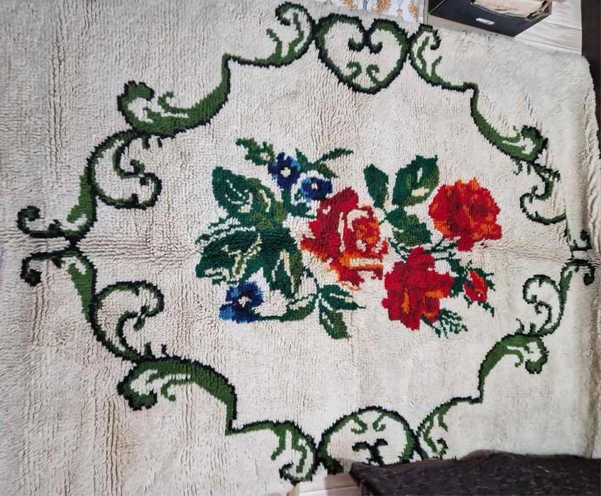 Ръчно изработен китеник 100% вълна