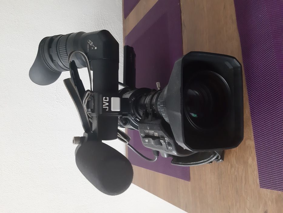 Camere video profesionale JVC DY-HD111 - 2 buc.