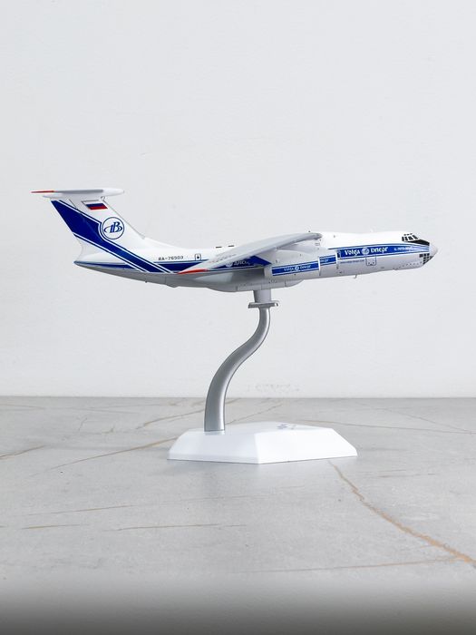 Коллекционная модель самолёта ИЛ-76, детализированная, масштаб 1:200