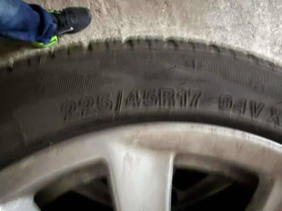 Jante  bmw 5x120.  225/45/17