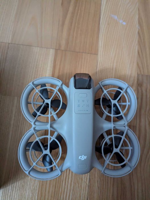 Drona DJI NEO 2025