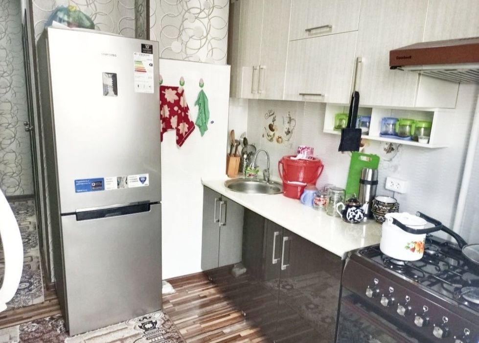 Ангренда 2 хонали евроремонт квартира оилага арендага берилади