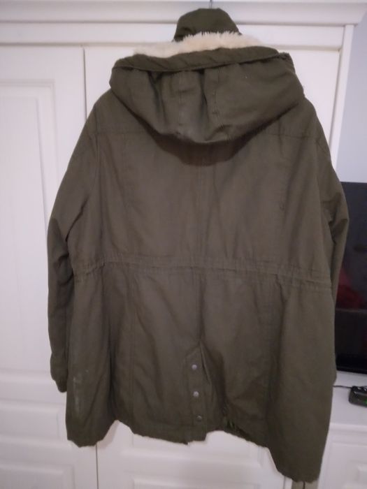 Haina de iarna cu glugă