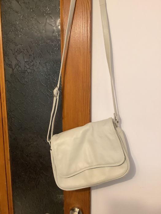 Accesorii femei,genți elegante și casual