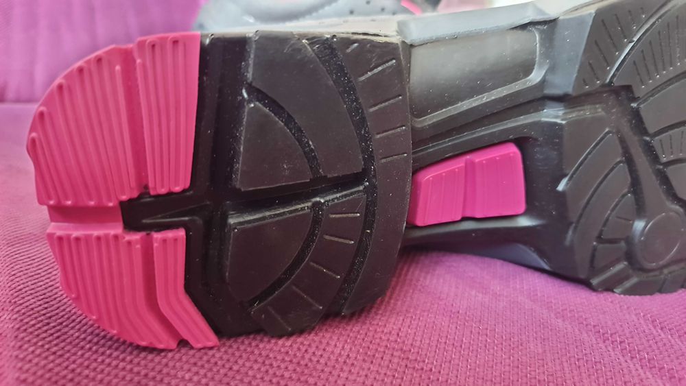 Pantofi UVEX marime 37 - 37,5 impecabili