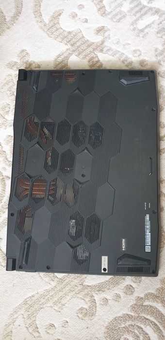 Лаптоп MSI Katana GF66 11UG.