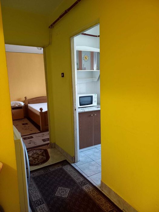Ofer spre inchiriere apartament 2 camere ultracentral in Rm. Valcea