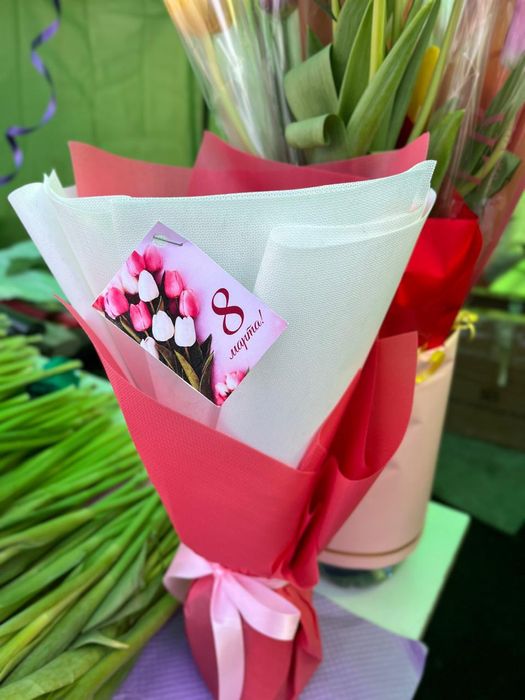 Тюльпаны 8 марта