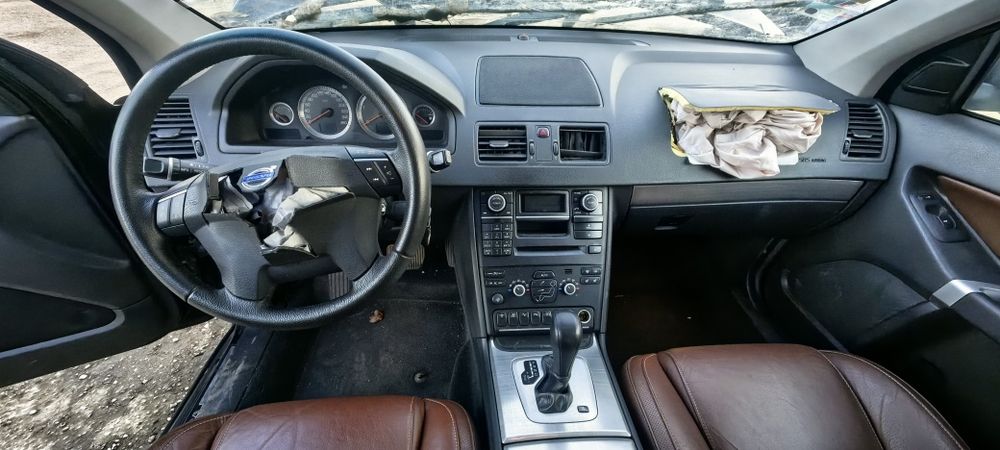 Volvo XC90 2.4 185HP НА ЧАСТИ