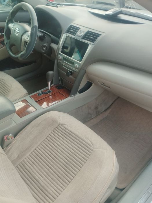 Продаётся Toyota Camry 40 белая