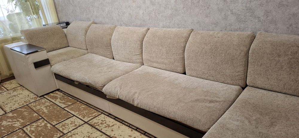 Продам диван 4м.