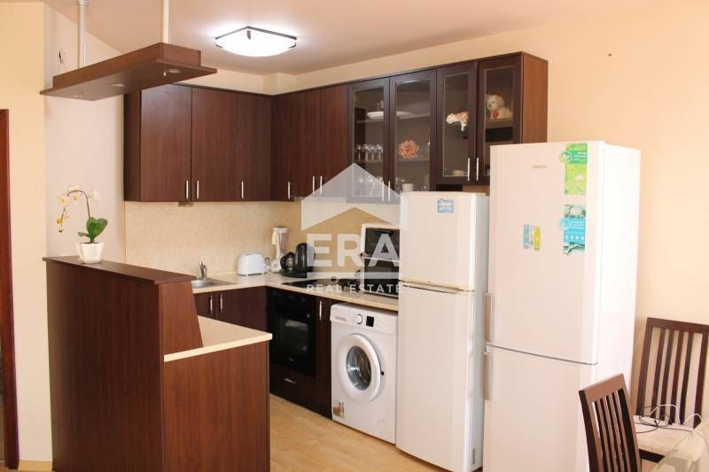 Обзаведен дом с три спални на 2 км от морето