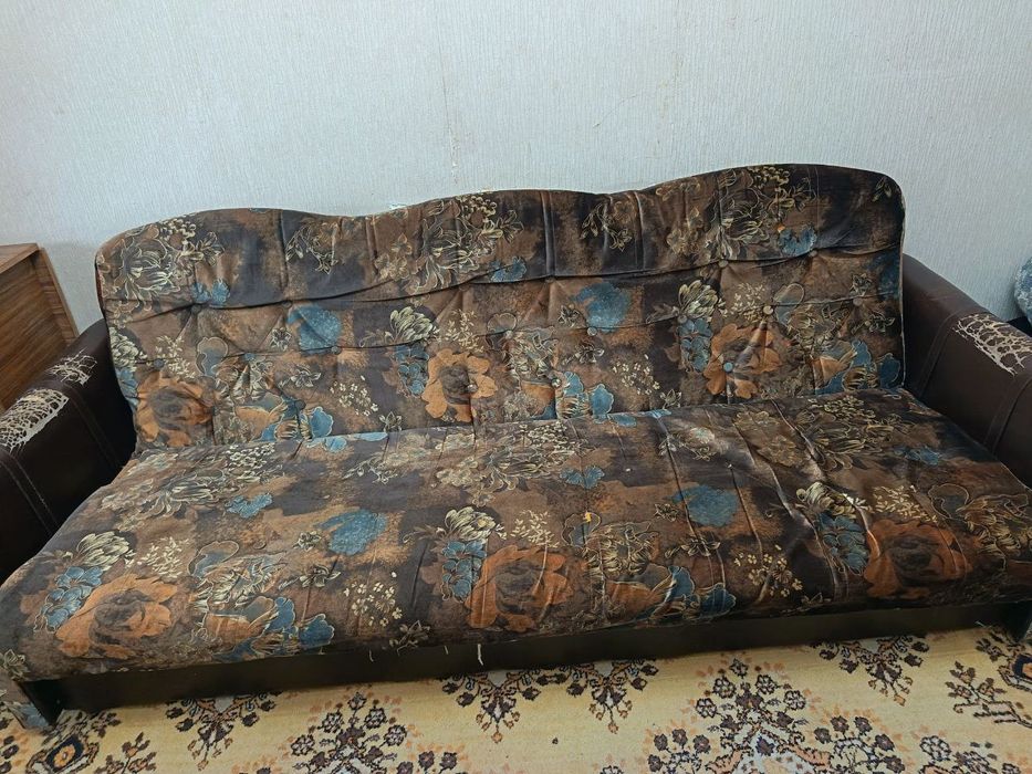 диван,в нормальном состоянии