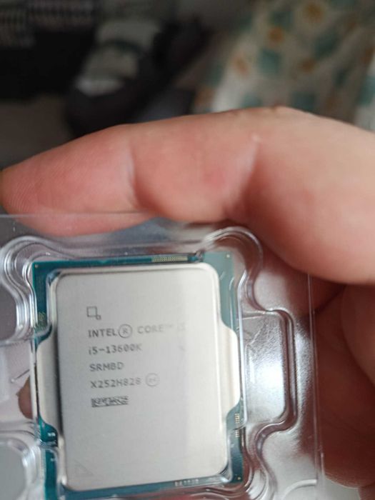 Процесор Intel Core i5-13600K