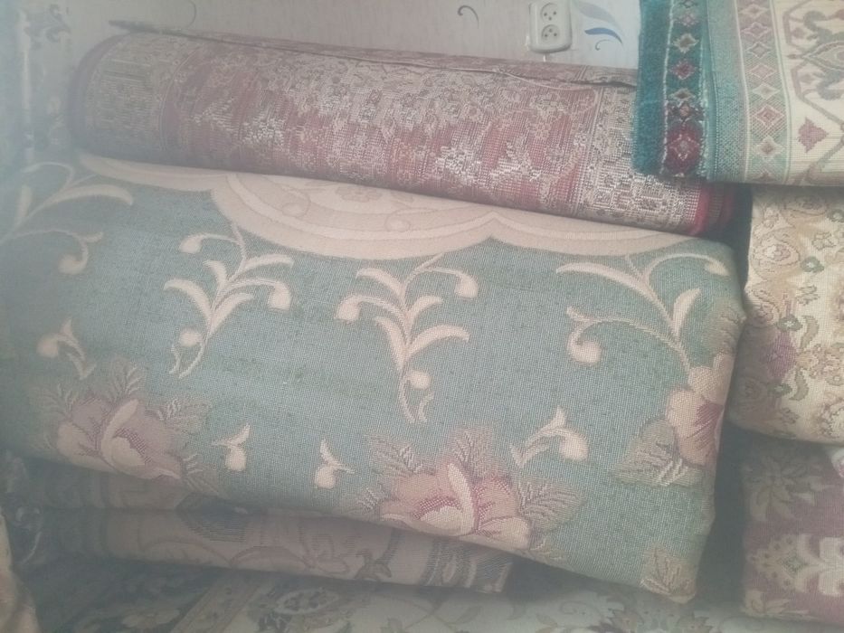 Ковры разные б/у