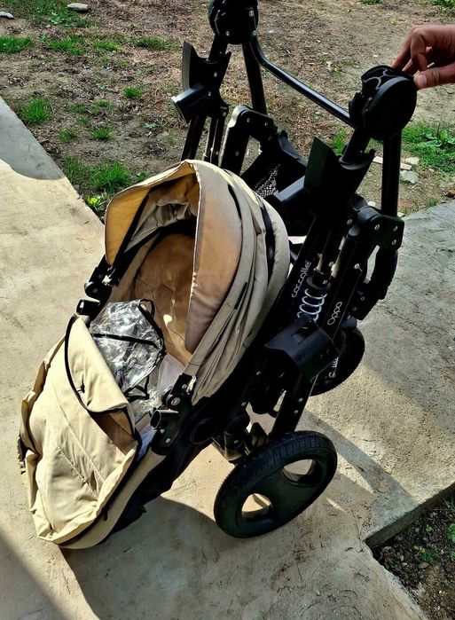 Căruț aproape nou.