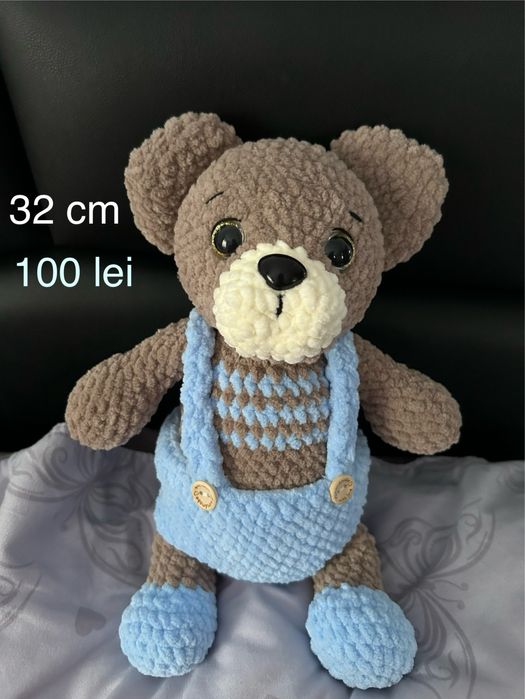 Ursulet crosetat manual cu fir moale de catifea handmade