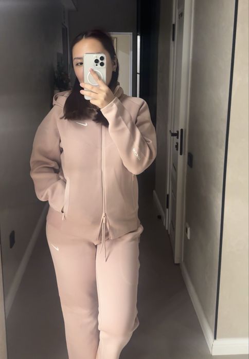 Nice Tech Fleece Nocta pink найк костюм