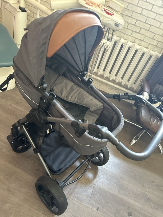Детская коляска в отличном состояний продается