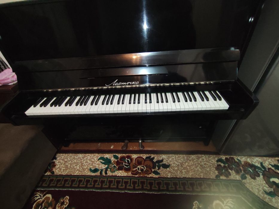 Pianino lastochka