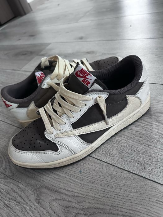 Jordan 1 Travis Scott reverse mocha