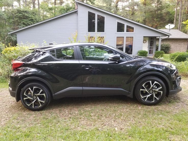 Тойота CHR Toyota CHR 1.2 бензин 2018 година На части!!