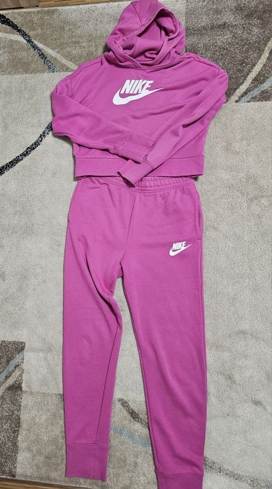 NIKE-тениски,клинове,якета