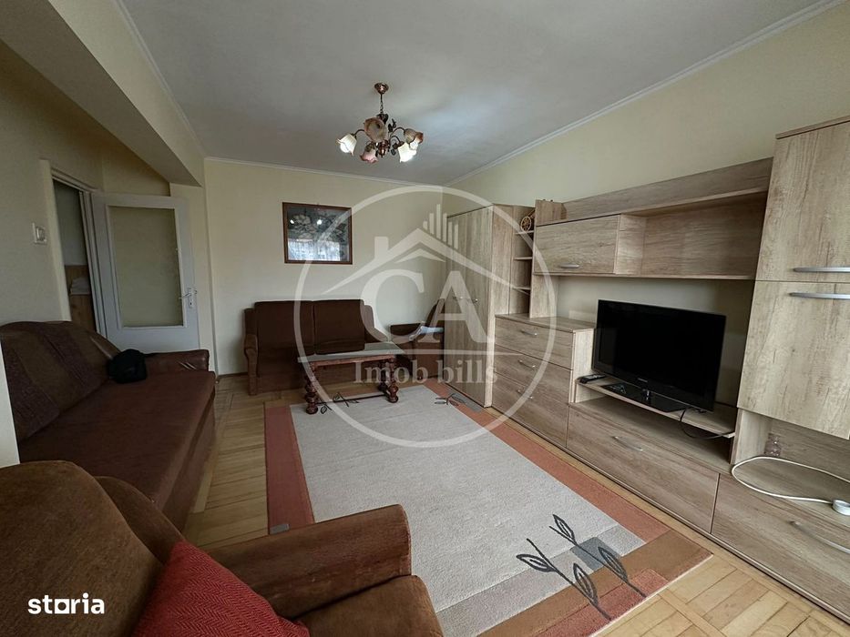 Apartament cu 3 camere de închiriat în zona Rogerius, Oradea.