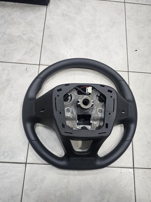 Руль мерс пулт кожа янги