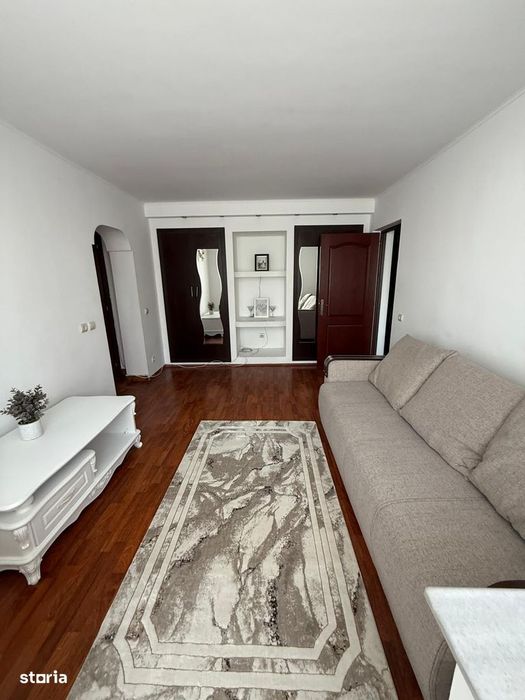 Apartament cu 2 camere semidecomandate, Centru
