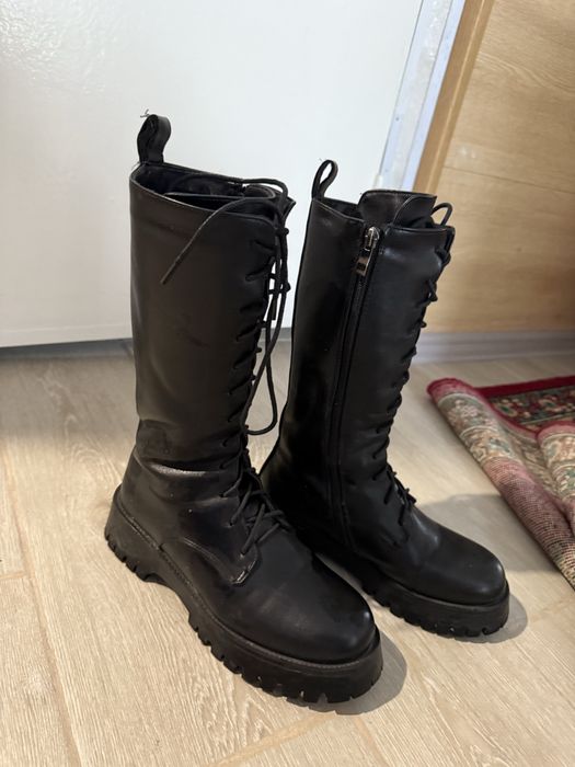 Кожаные ботинки на шнуровке