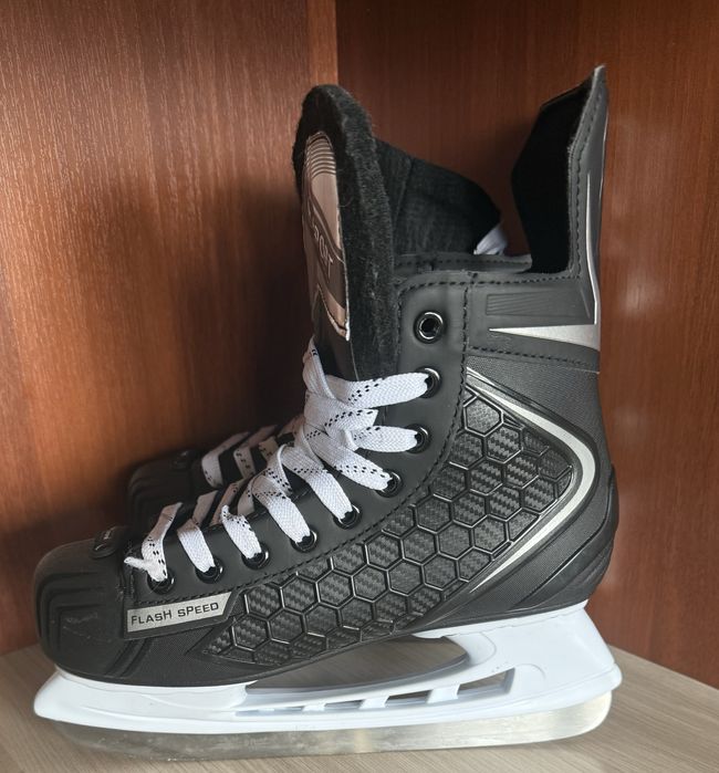 Коньки размер 40