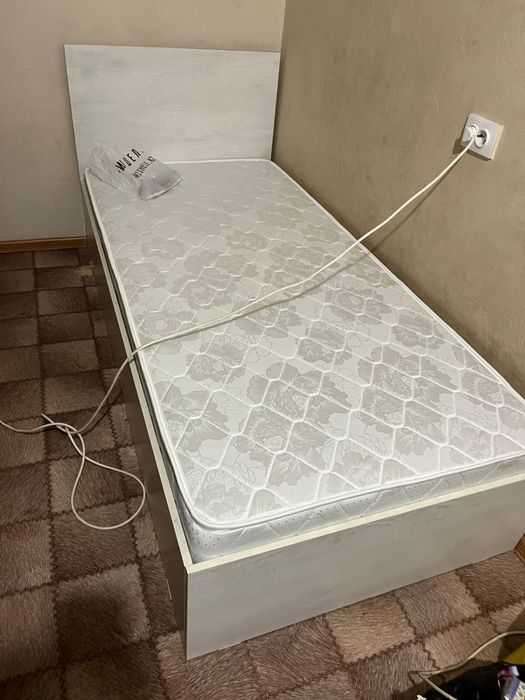 Кровать односпальная