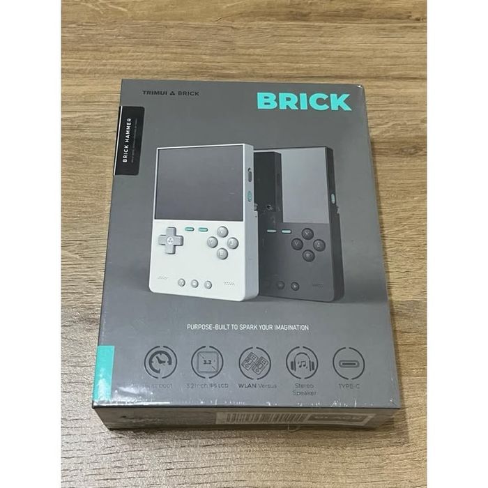 Игровая портативка Trimui Brick