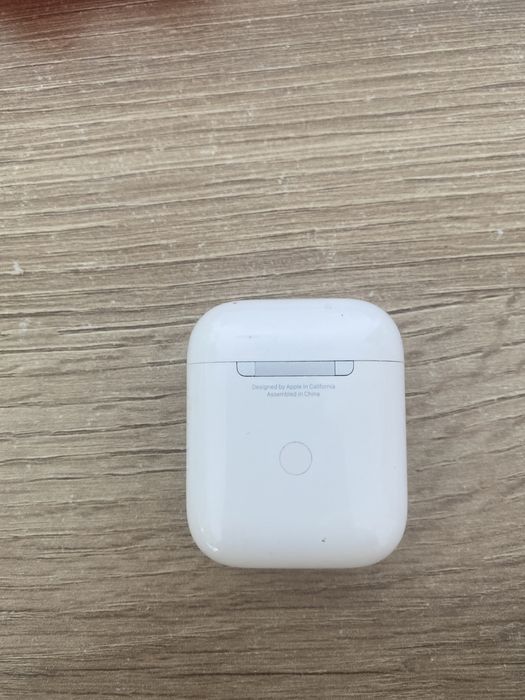 Кейс  от айрподсов оригинал