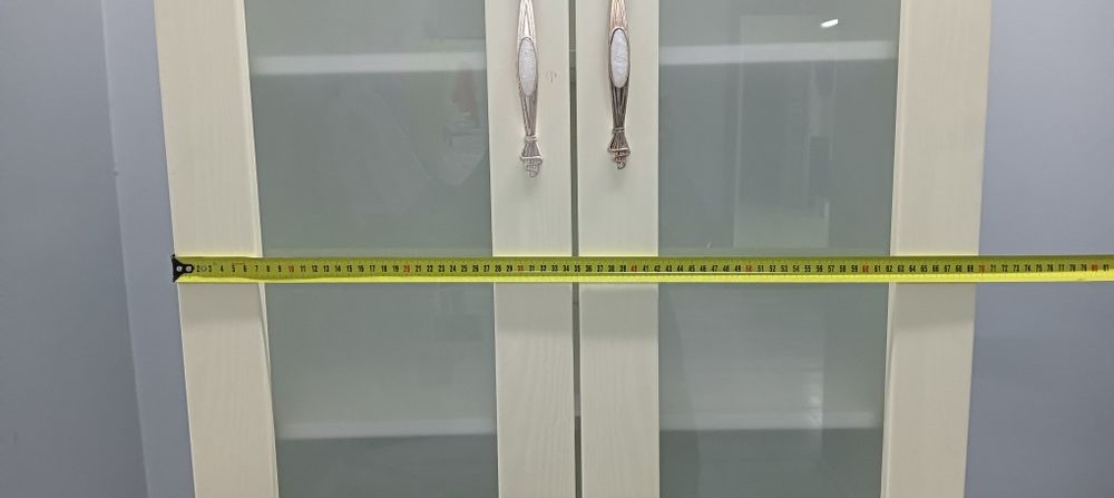 Продам  шкаф двухуровневый