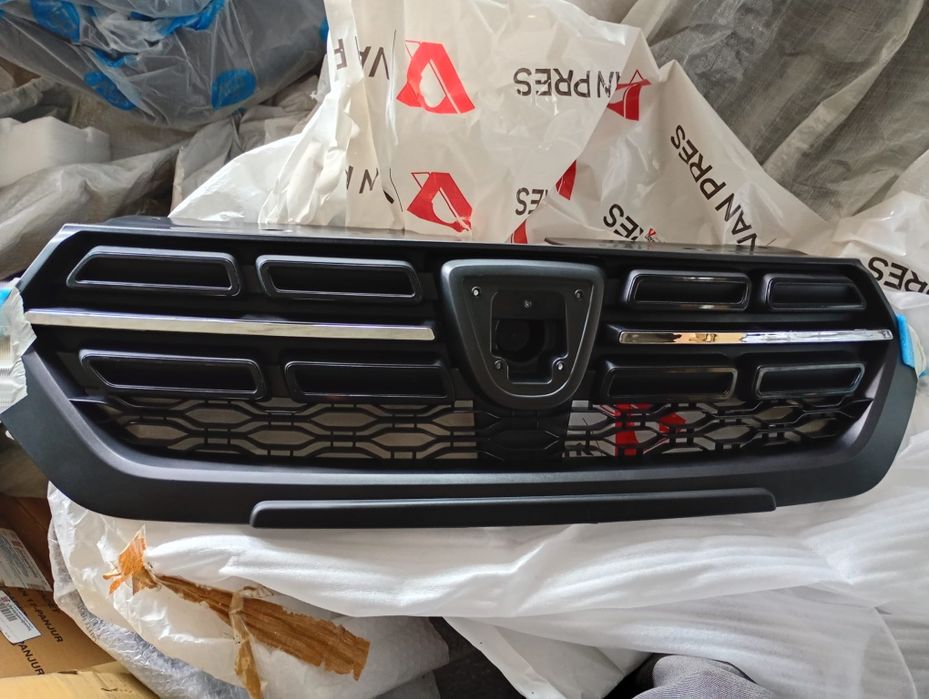 Grila bara Dacia dokker 250lei